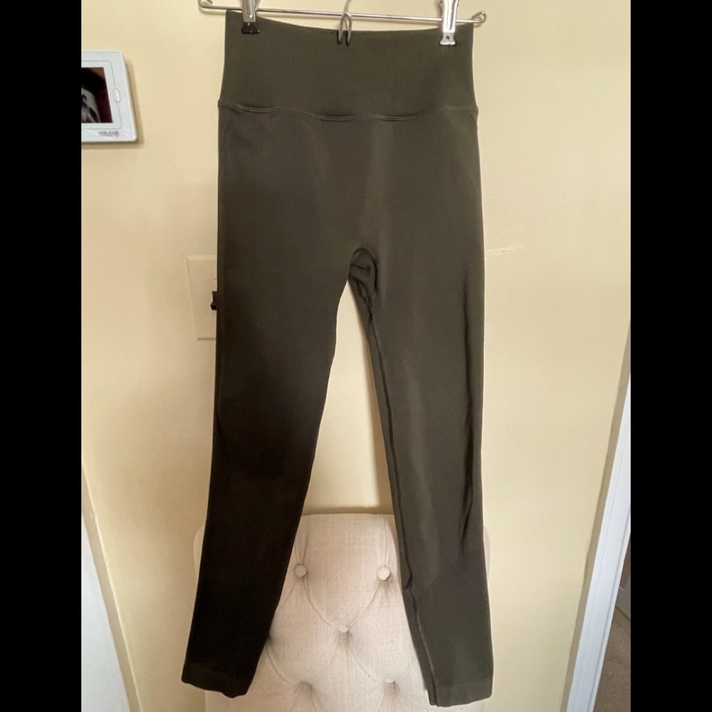Lululemon Hunter Green Seamless Leggings